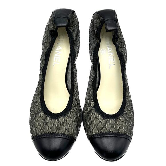 CHANEL Black Lace & Leather Elastic Heel Pumps Cap Toe IT 38.5 - Picture 3 of 13